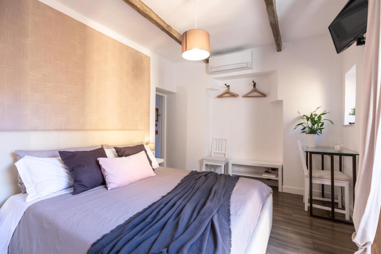 Domus De Fiori Apartment Рим Екстериор снимка