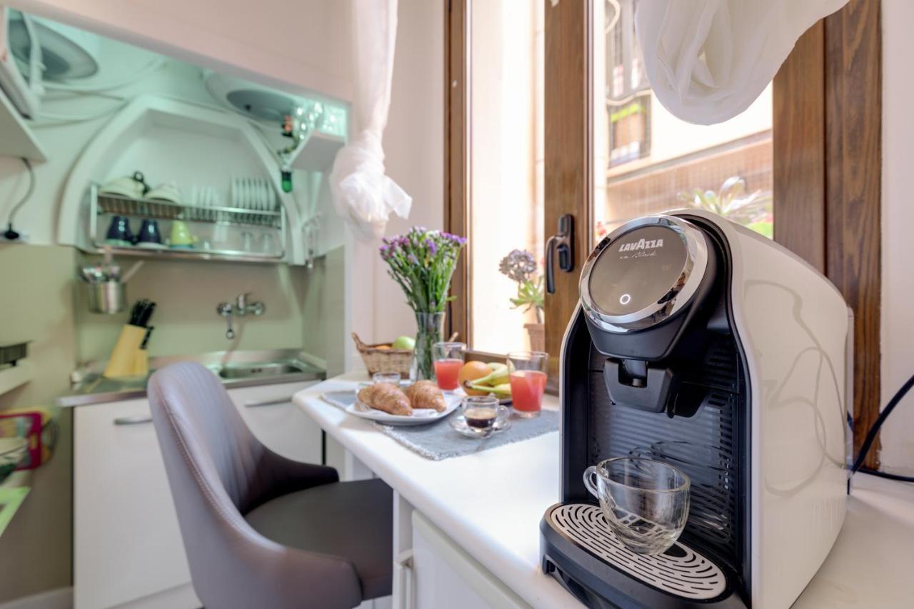 Domus De Fiori Apartment Рим Екстериор снимка